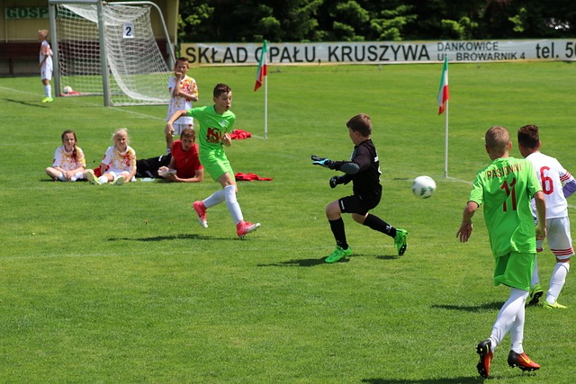 在进攻端展 在进攻端展